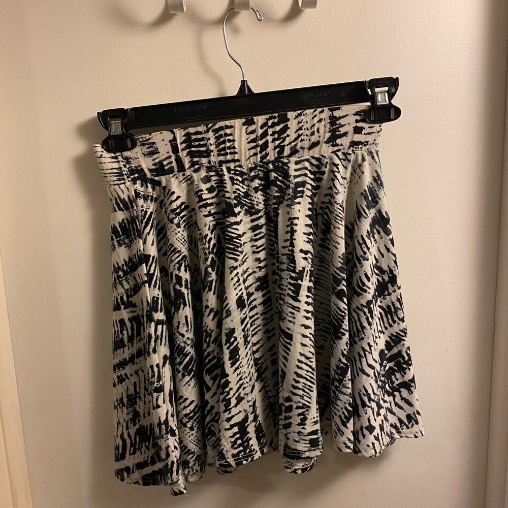 Socialiste Skirt